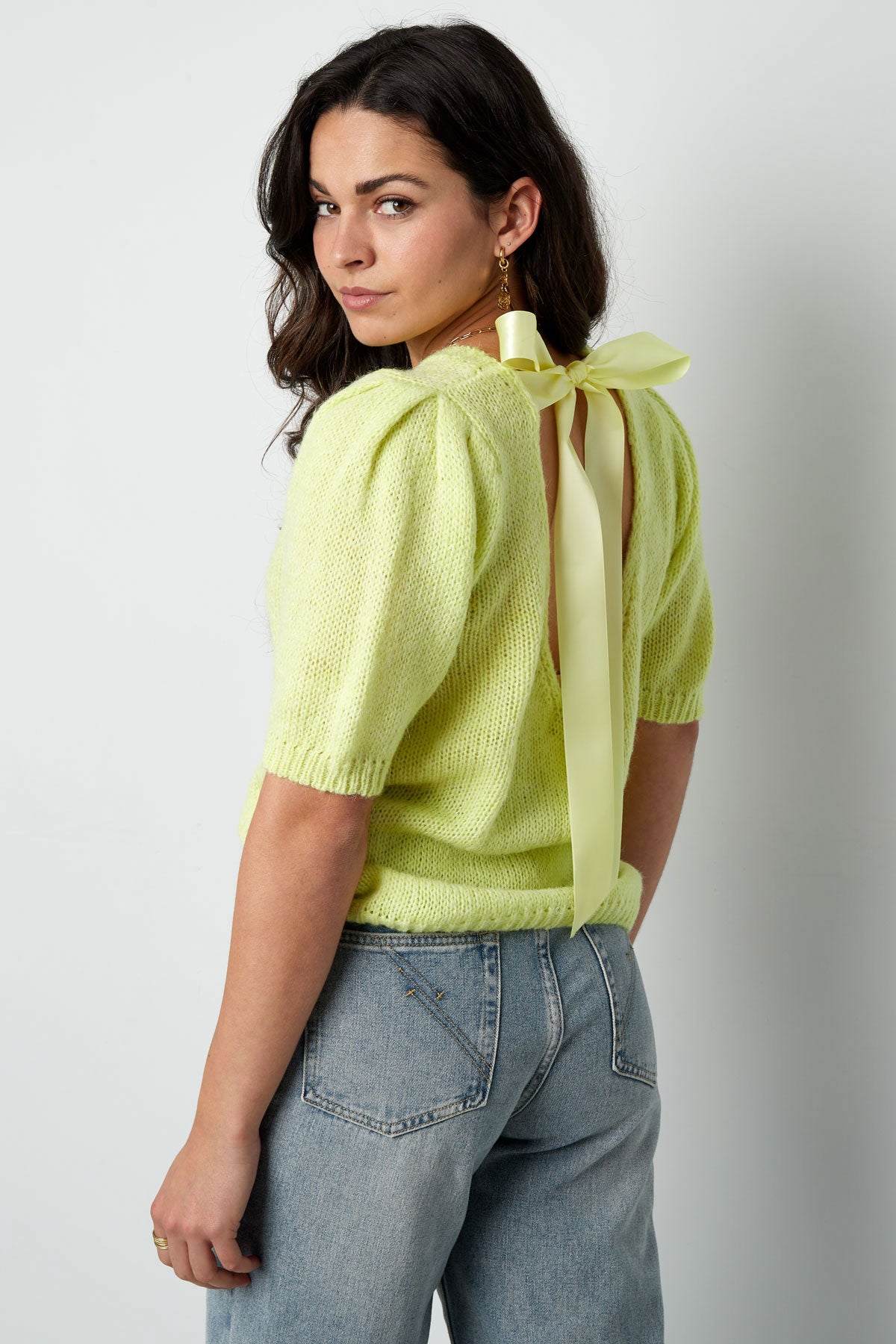 Top da Donna a Manica Corta in Nylon Maglia con Dettaglio Fiocco sul Retro